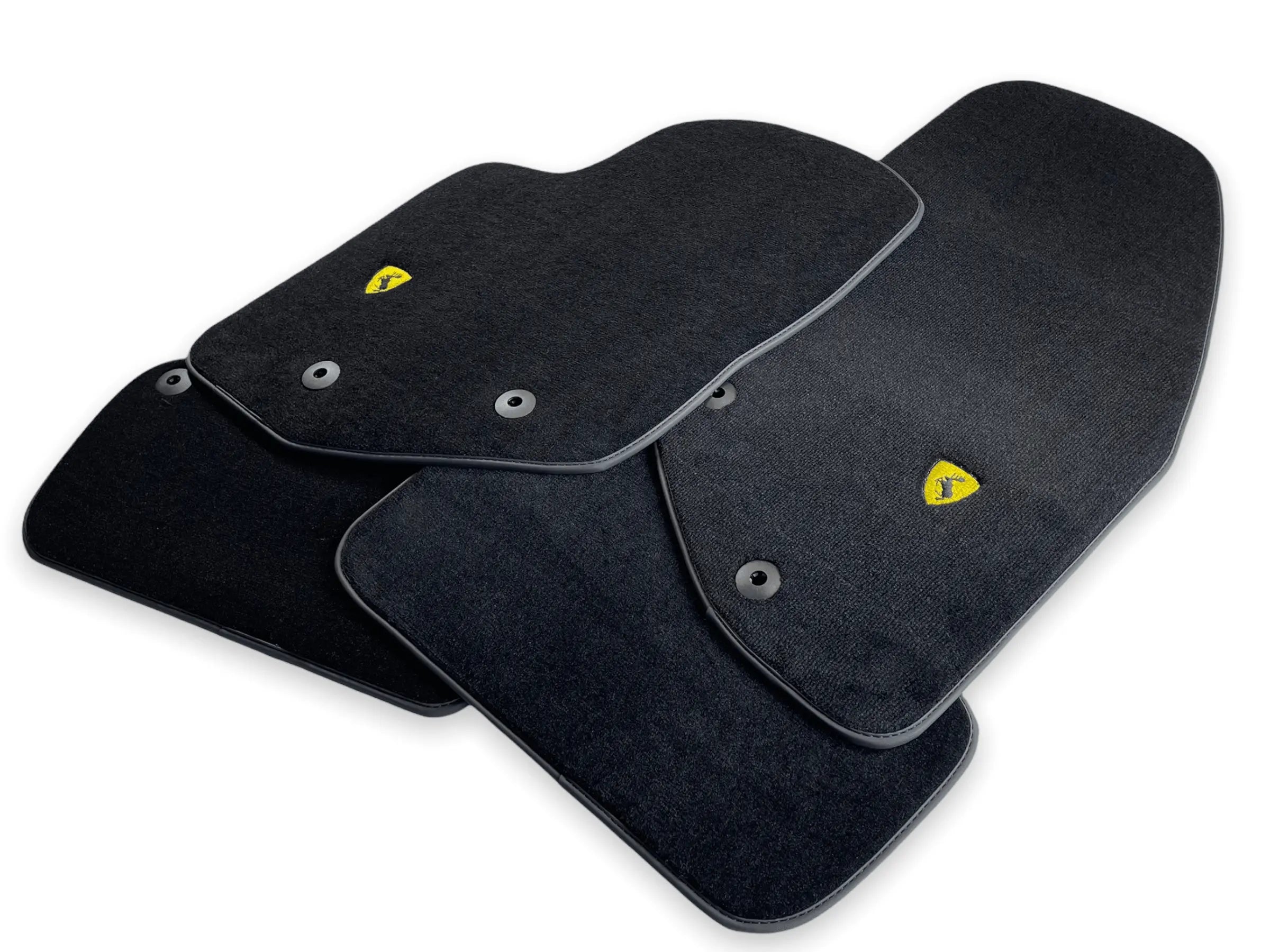 Floor Mats For Volvo V70 (2000-2007) - AutoWin