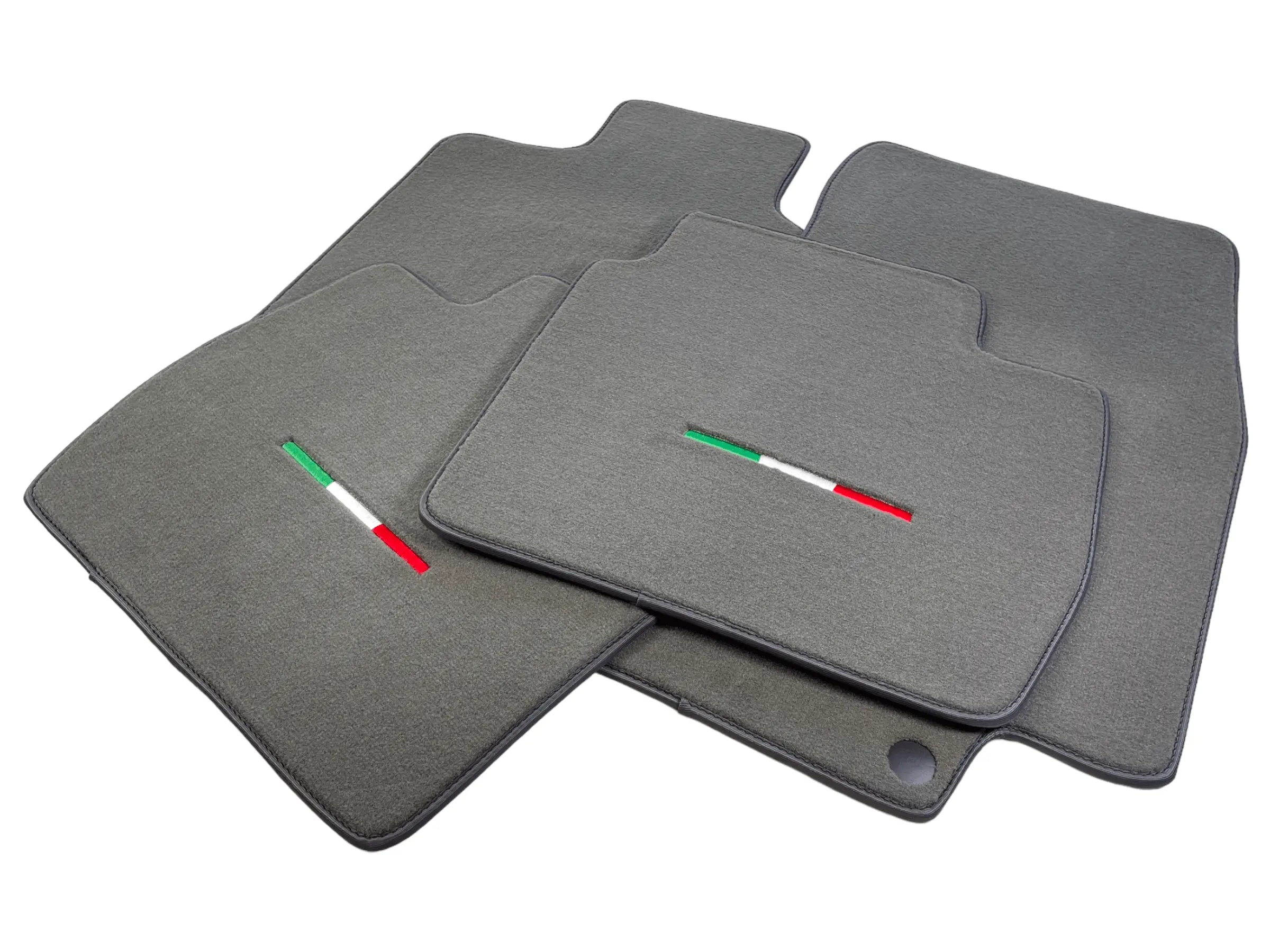 Gray Floor Mats For Maserati GranTurismo S (2008-2012) IT Edition - AutoWin