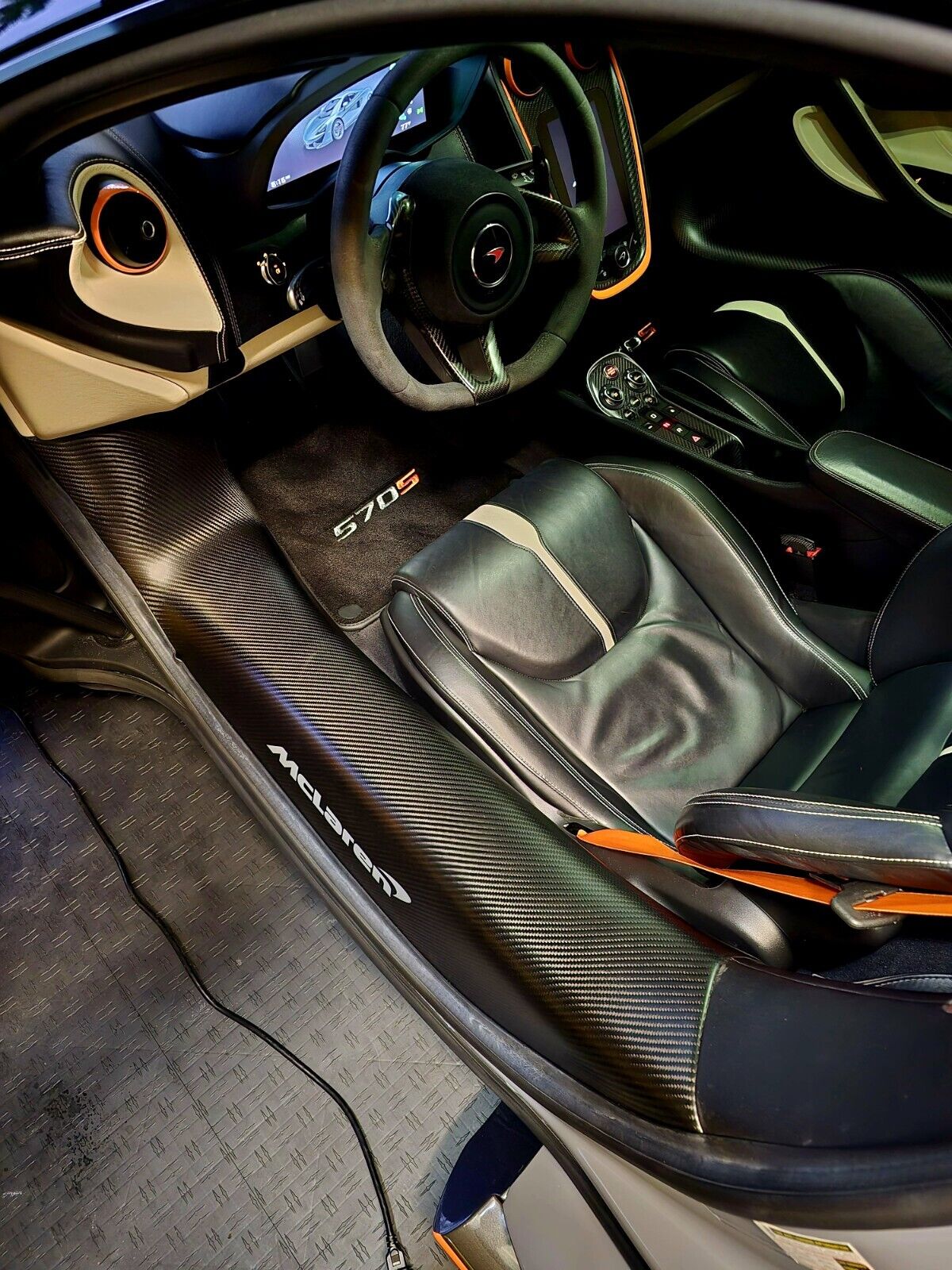 McLaren 570S Floor Mats