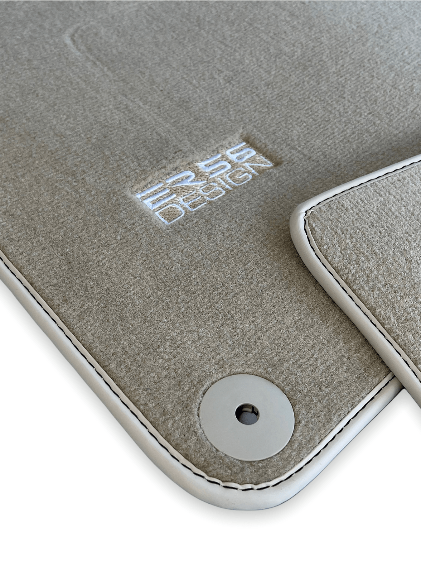 Beige Floor Mats for Porsche Cayenne (2003-2010) | ER56 Design - AutoWin