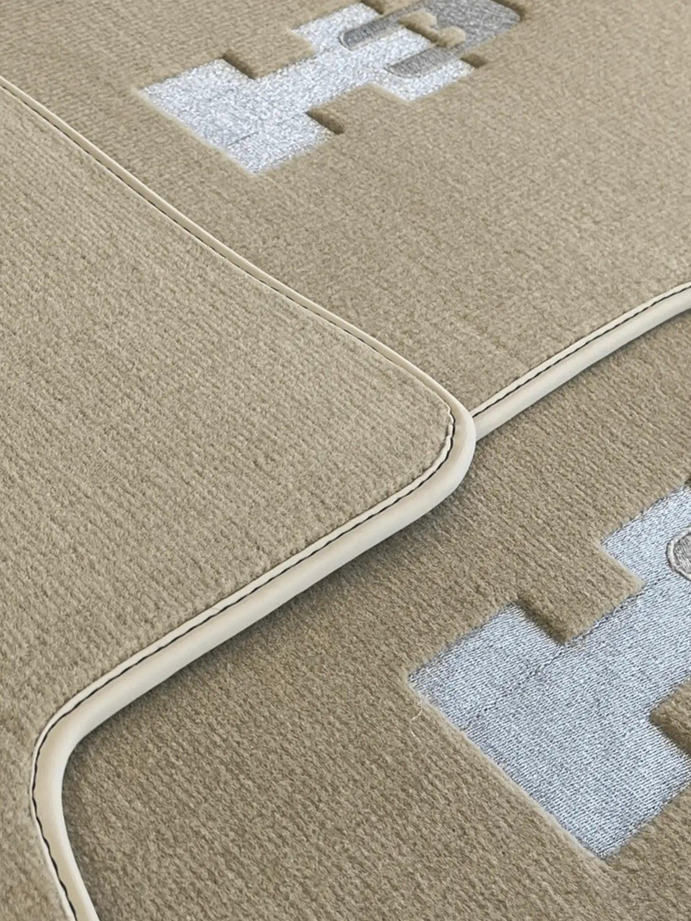 Floor Mats For Hummer H3 2005-2010 Tailored Beige Carpets - AutoWin