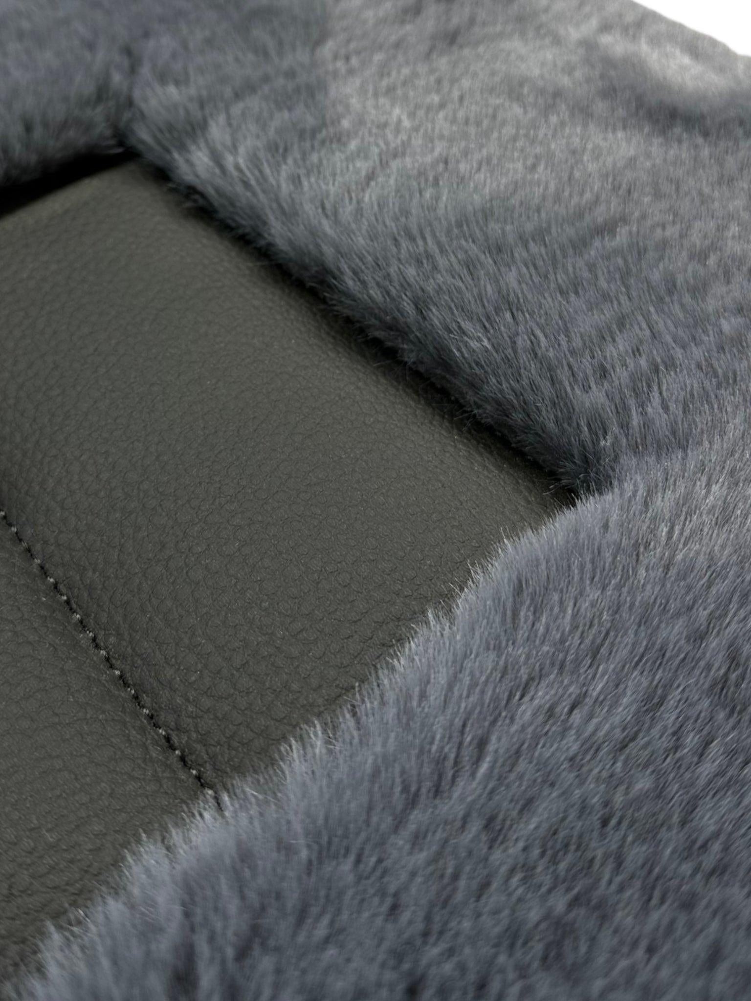 Gray Sheepskin Floor Mats For Bentley Continental GTC (2011-2018) Er56 Design