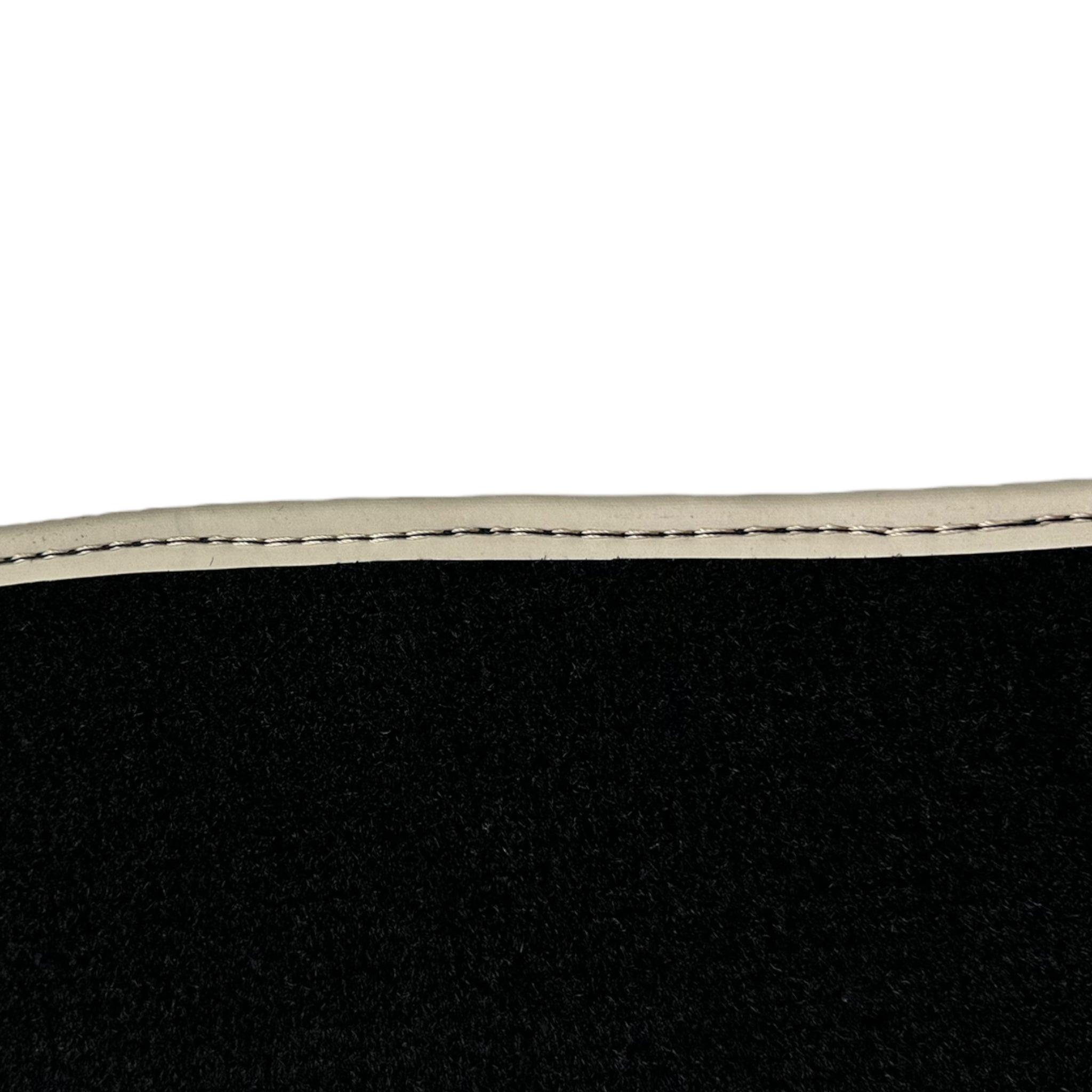 Black Floor Mats For Mitsubishi Pajero Sport (2009-2015) - AutoWin