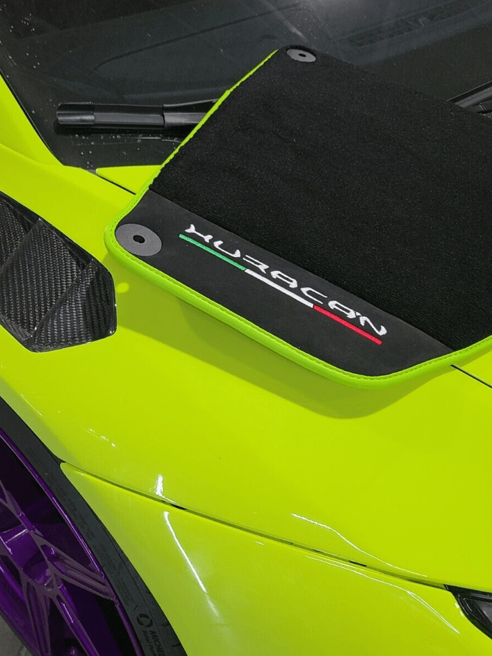 Black Floor Mats for Lamborghini Huracan With Alcantara Leather Green Trim - AutoWin