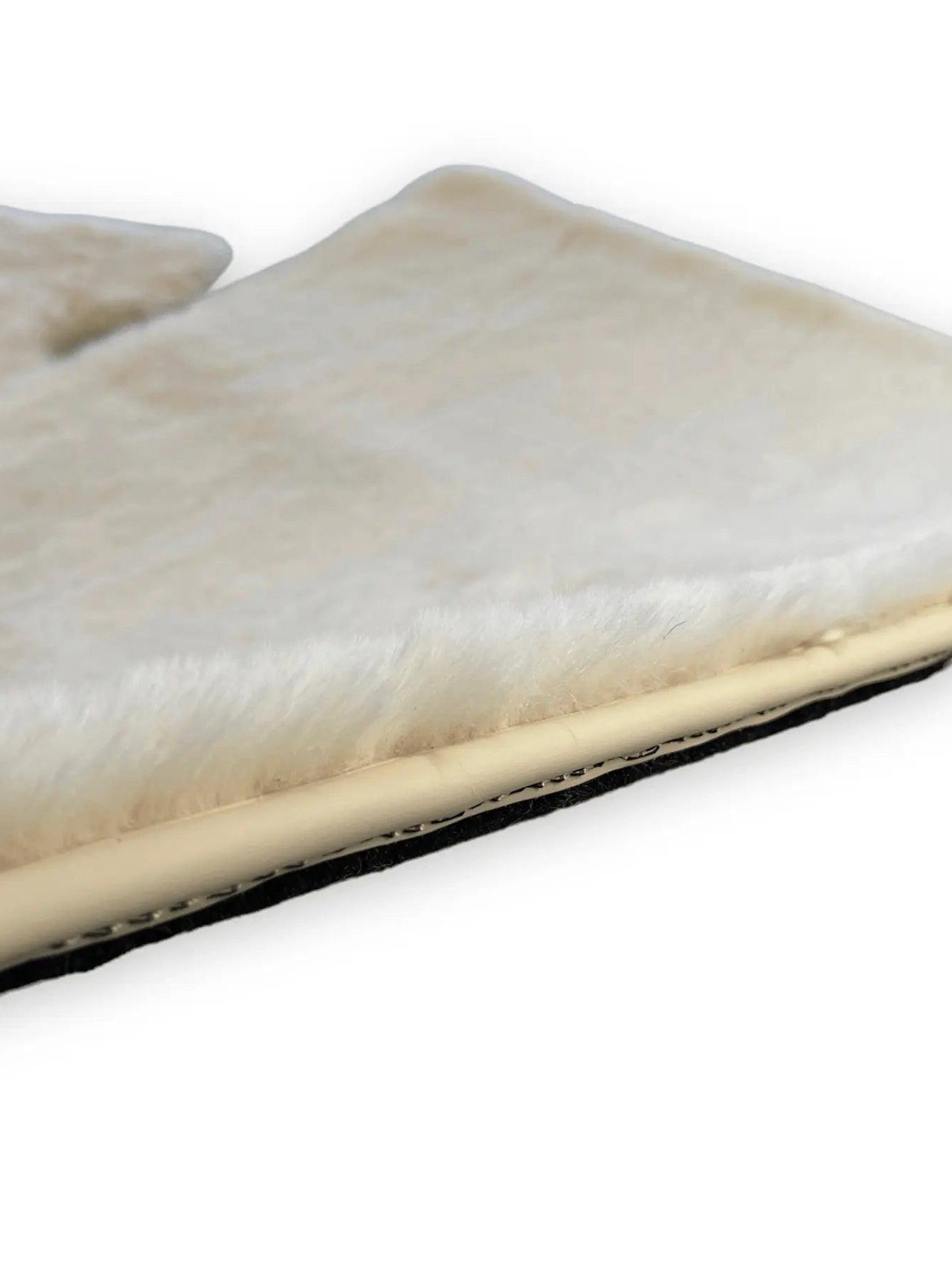 White Sheepskin Floor Mats For Bentley Flying Spur (2013-2019) Er56 Design Brand - AutoWin